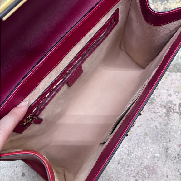 Gucci Guccissima Signature Medium Padlock Top Handle Leather Bag in Hibiscus Red - Picture 11 of 13